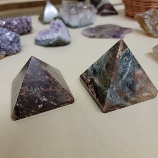 Garnet Pyramid - Multicolored